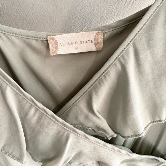 Altar’d State sage dress - Picture 4 of 4